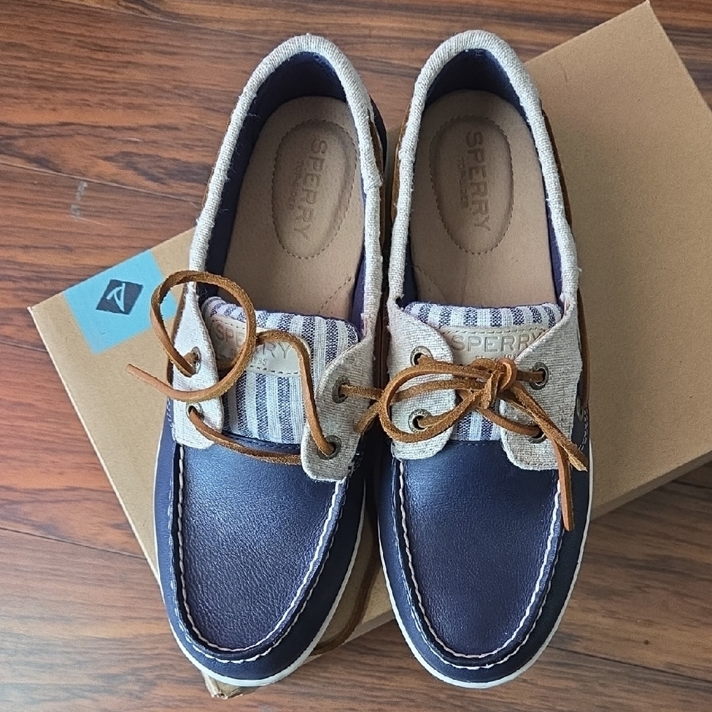 Sperry Womens Navy and Beige Boat Shoes
